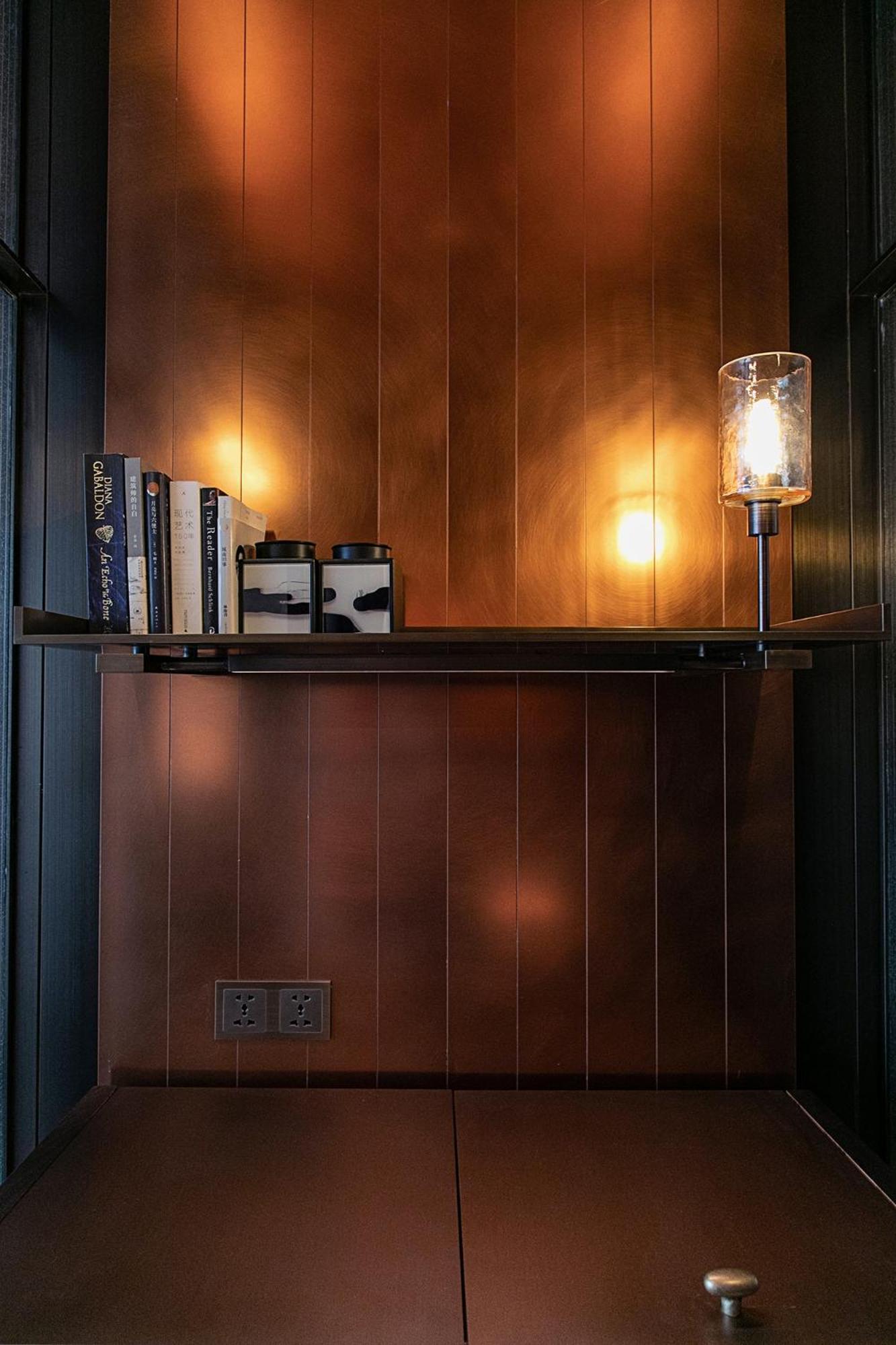 Mumian Beijing Daxing International Airport, Part Of Hyatt Hotel Eksteriør billede A shelf with a lamp